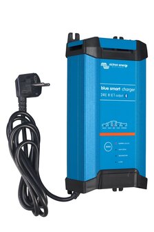 Blue Smart IP22 Charger 24/8 230V CEE 1 uitgang