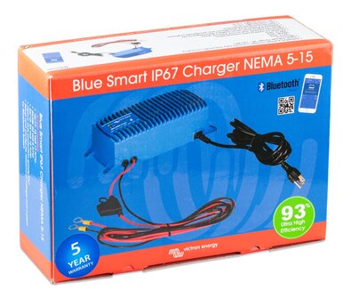 Blue Smart IP67 Charger 24/12 230V CEE